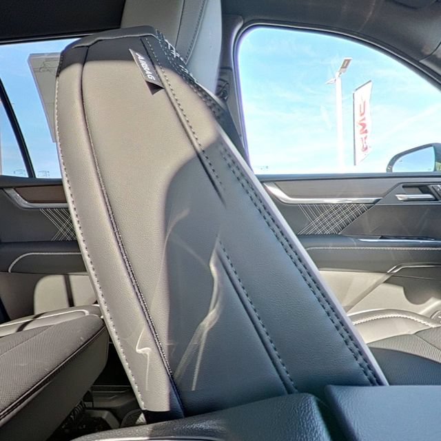 New 2026 GMC Acadia Denali w/ Super Cruise Package FWD image 34