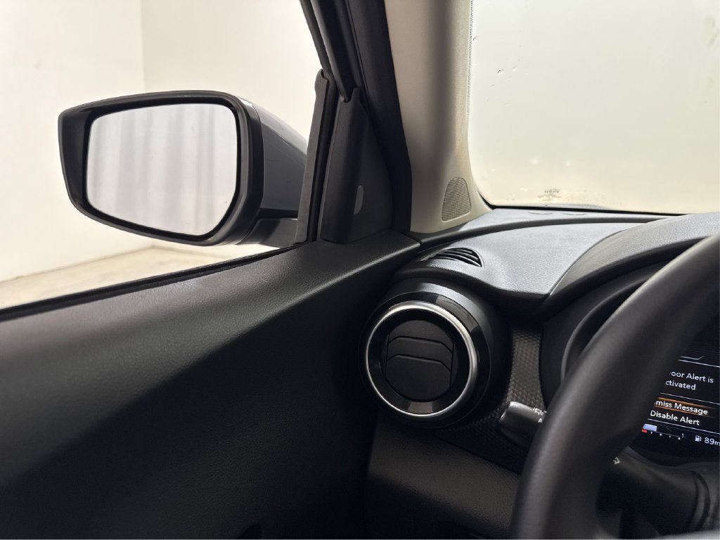Used 2021 Nissan Kicks SV FWD image 35