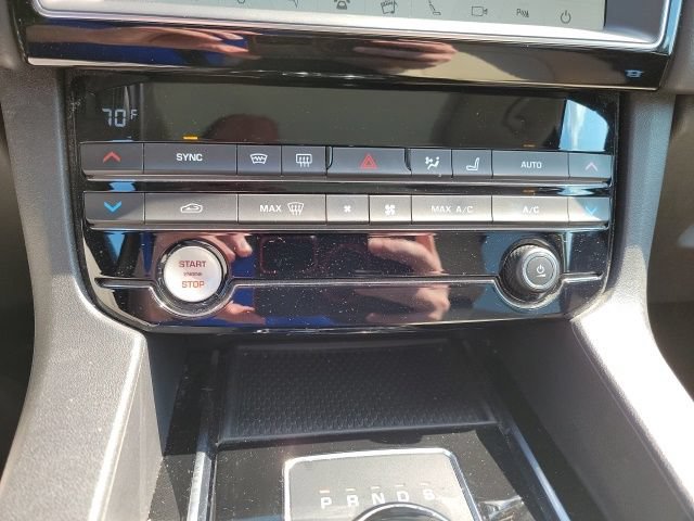Used 2019 Jaguar F-PACE Premium AWD/4WD image 13