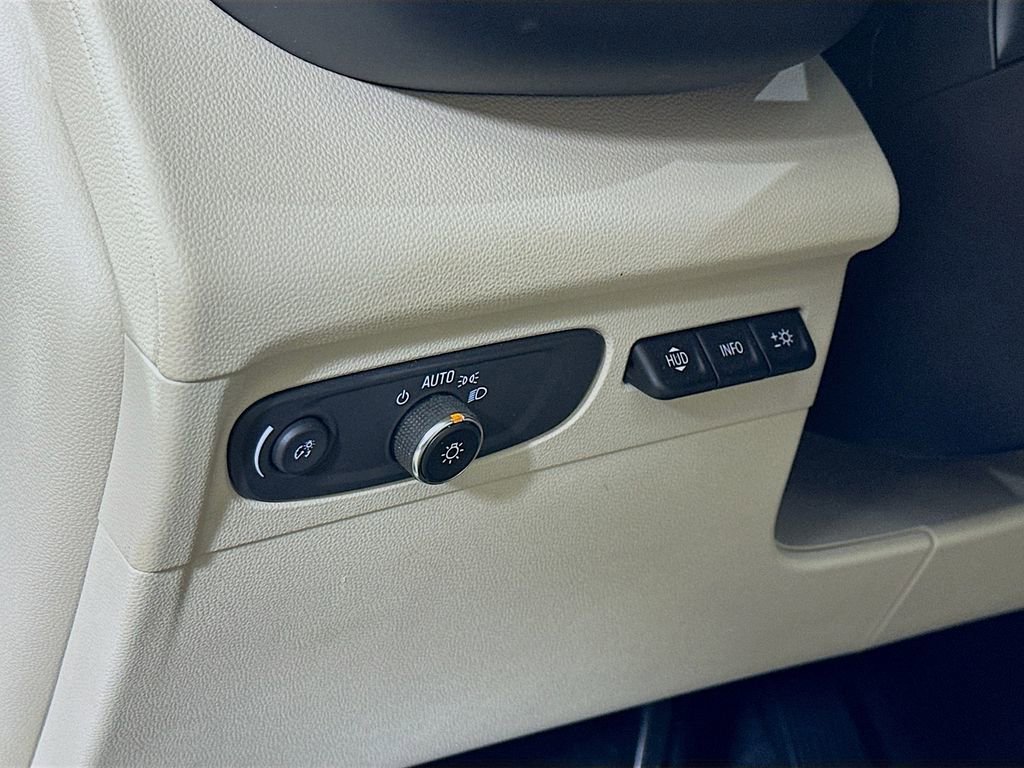 Used 2023 Buick Envision Avenir image 20