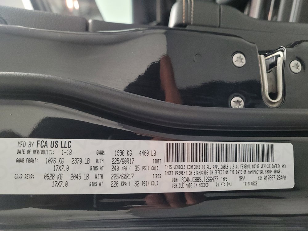 Used 2018 Jeep Compass Latitude w/ Popular Equipment Group FWD image 33