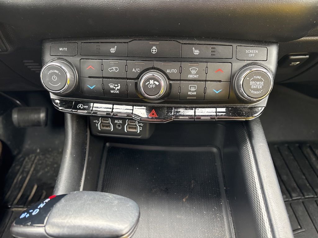 Used 2021 Dodge Durango GT image 40