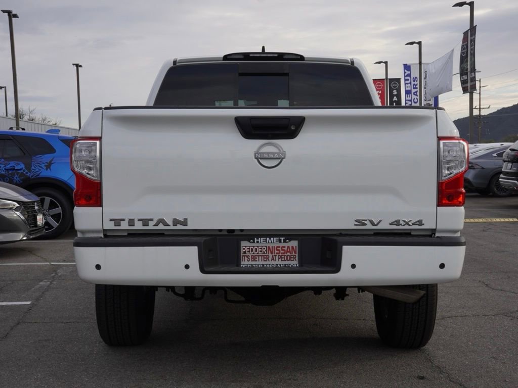 Certified 2023 Nissan Titan SV image 5