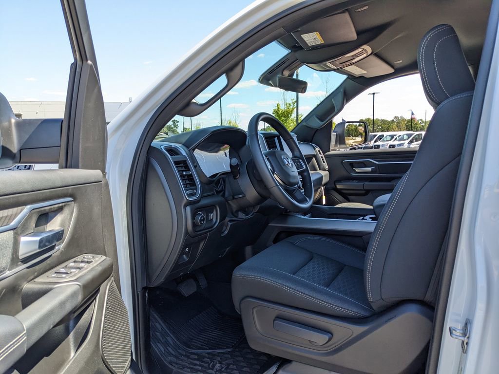 New 2026 RAM 1500 4x4 Crew Cab image 34
