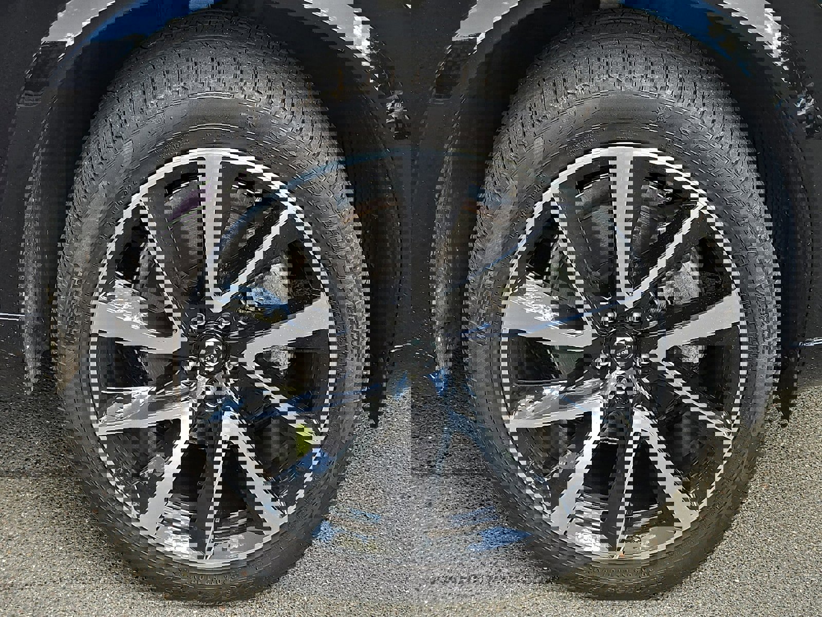 Used 2023 Volvo XC90 B6 Plus image 8