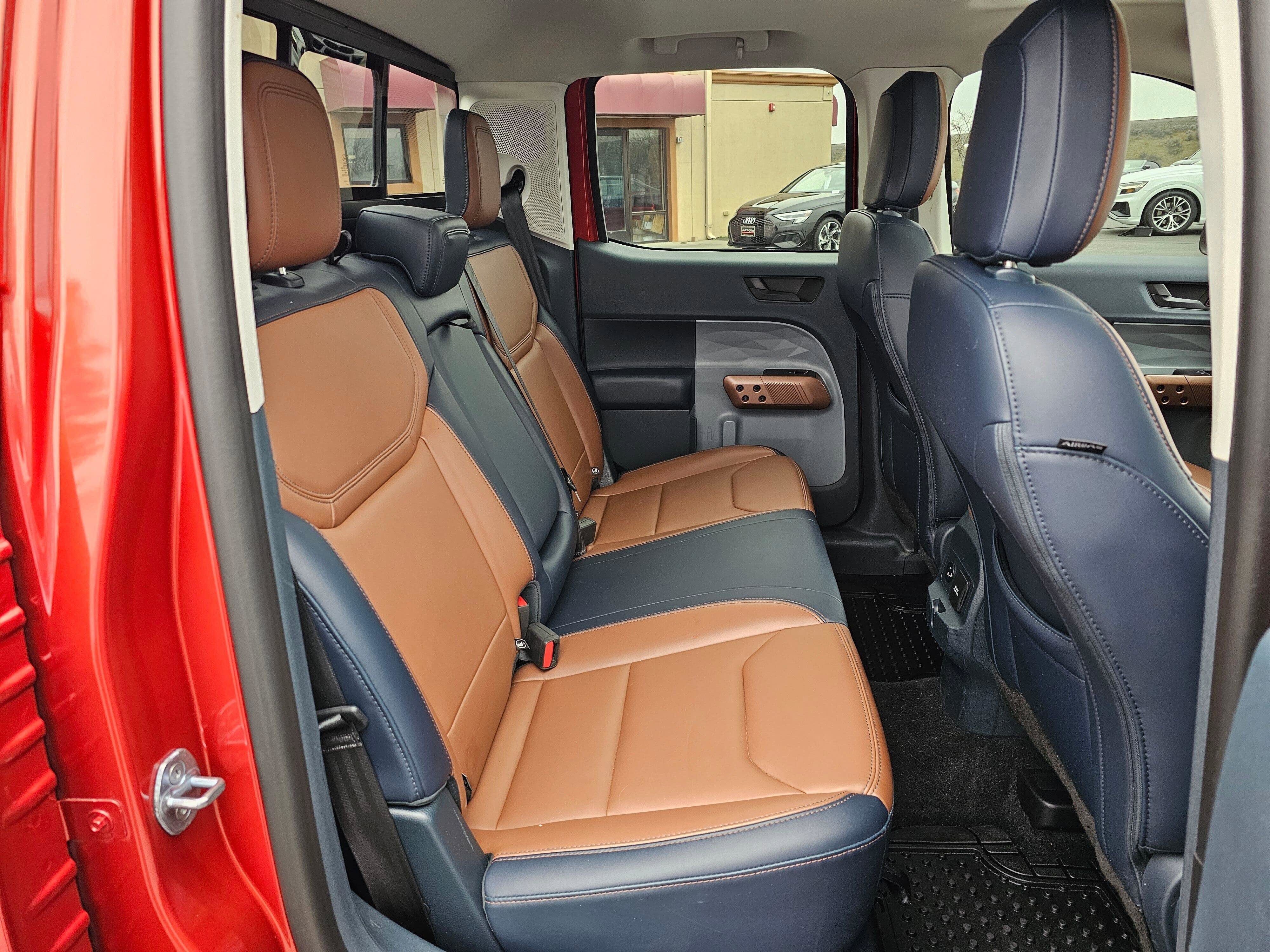 Used 2022 Ford Maverick Lariat w/ Lariat Luxury Package image 13