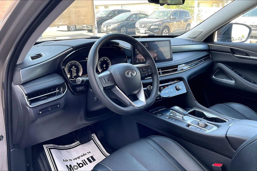 Used 2023 INFINITI QX60 Luxe w/ Vision Package AWD/4WD image 14