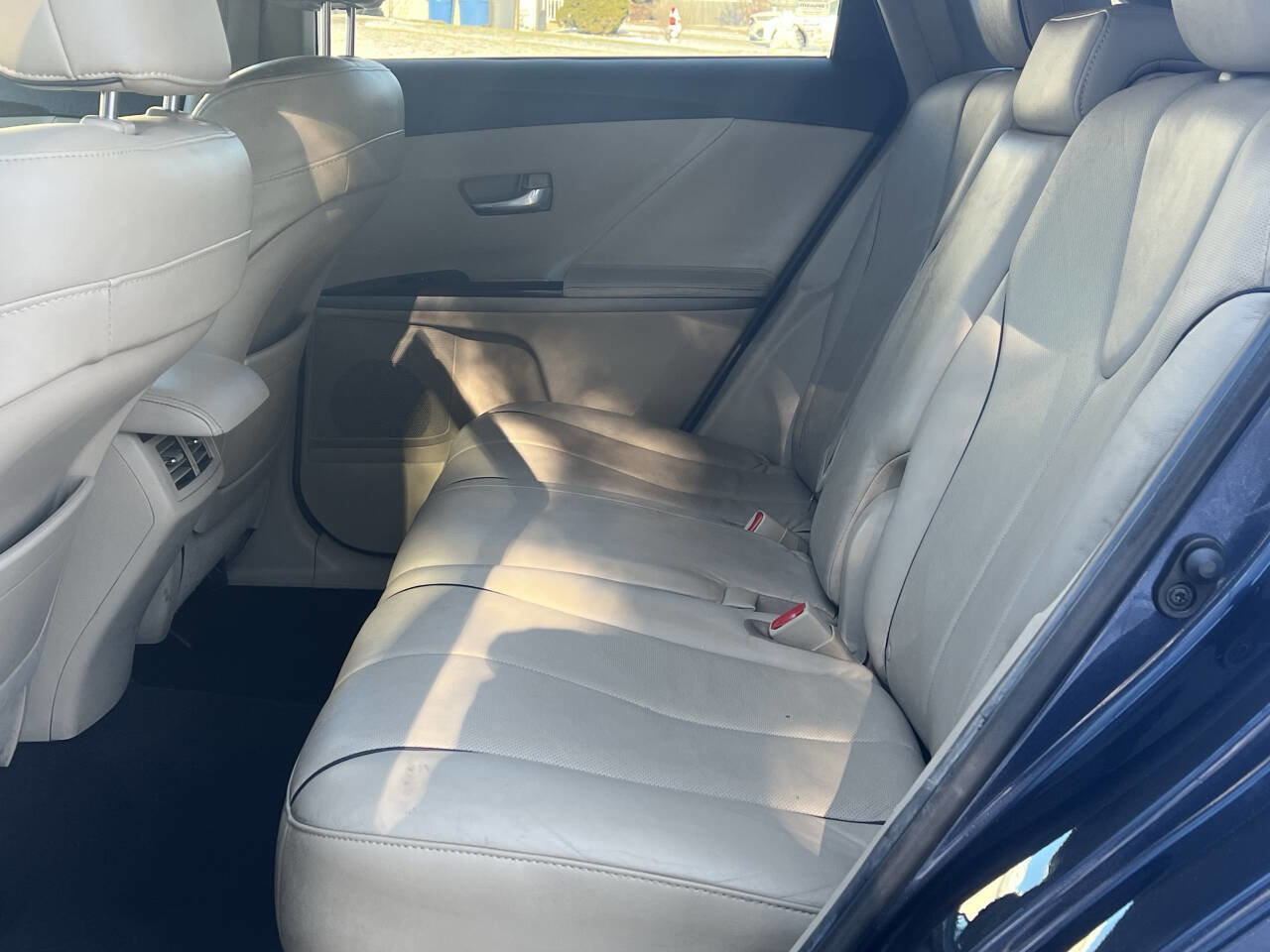 Used 2015 Toyota Venza XLE image 19