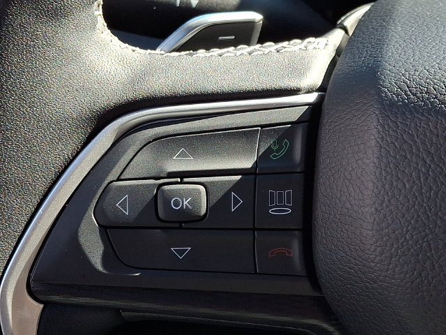 Used 2025 Jeep Grand Cherokee L Altitude AWD/4WD image 21