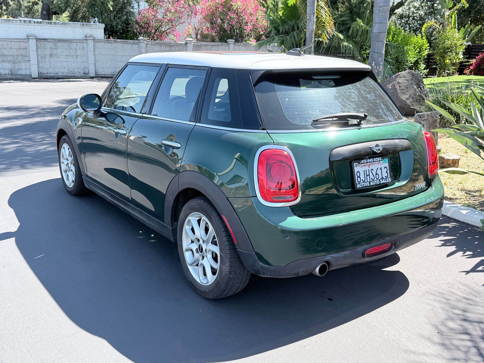 Used 2019 MINI Cooper 4-Door Hardtop FWD image 3