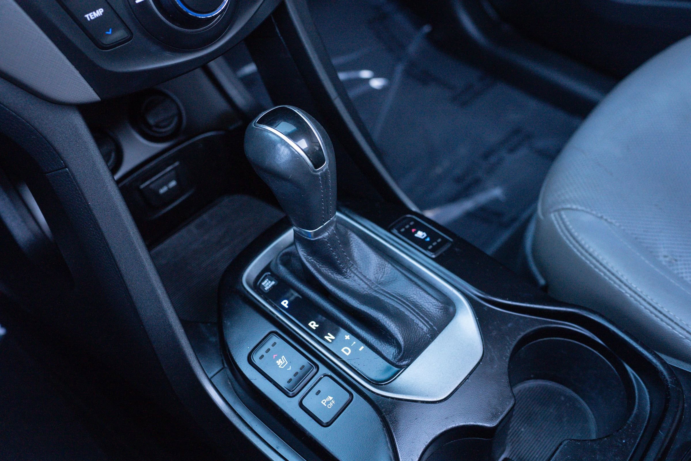 Used 2015 Hyundai Santa Fe GLS w/ Option Group 03 AWD/4WD image 13