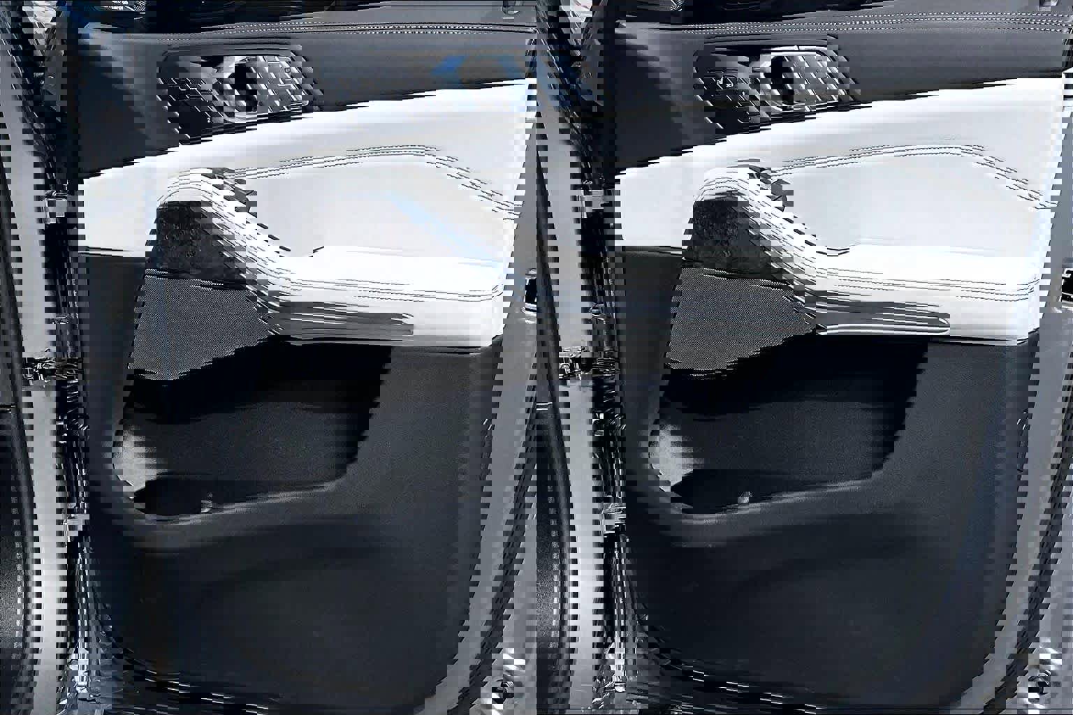 Used 2026 BMW X7 xDrive40i w/ Executive Package image 25