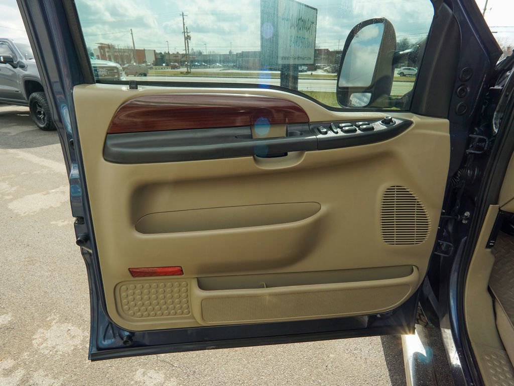 Used 2006 Ford F250 Lariat image 18