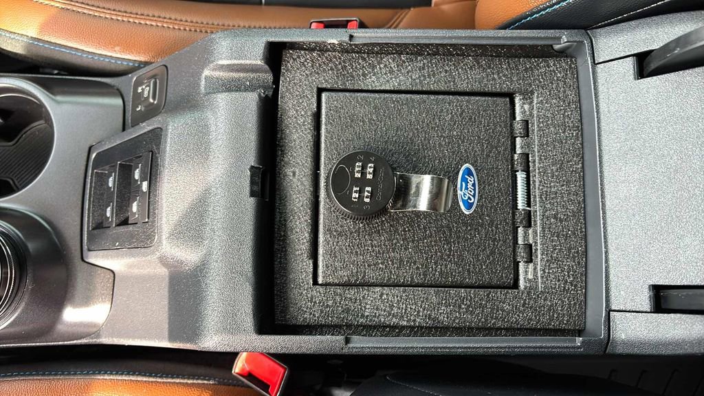 Used 2023 Ford Bronco Outer Banks image 34