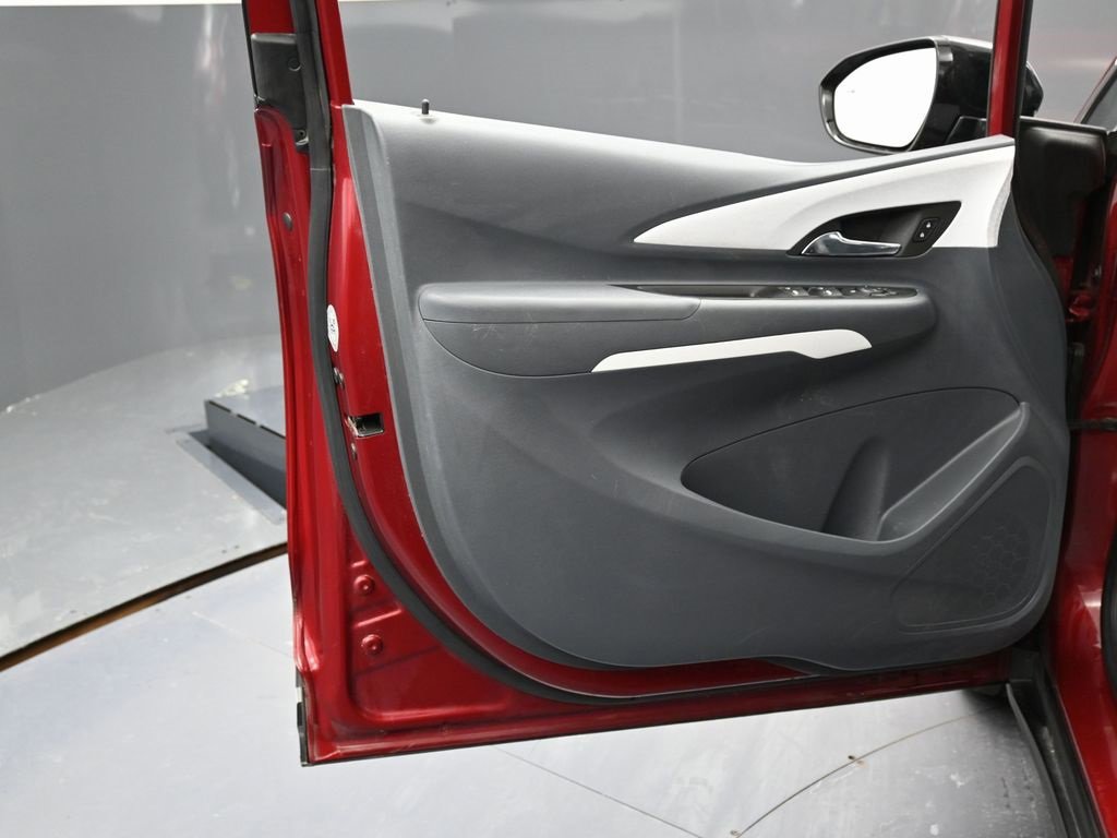 Used 2020 Chevrolet Bolt LT image 35