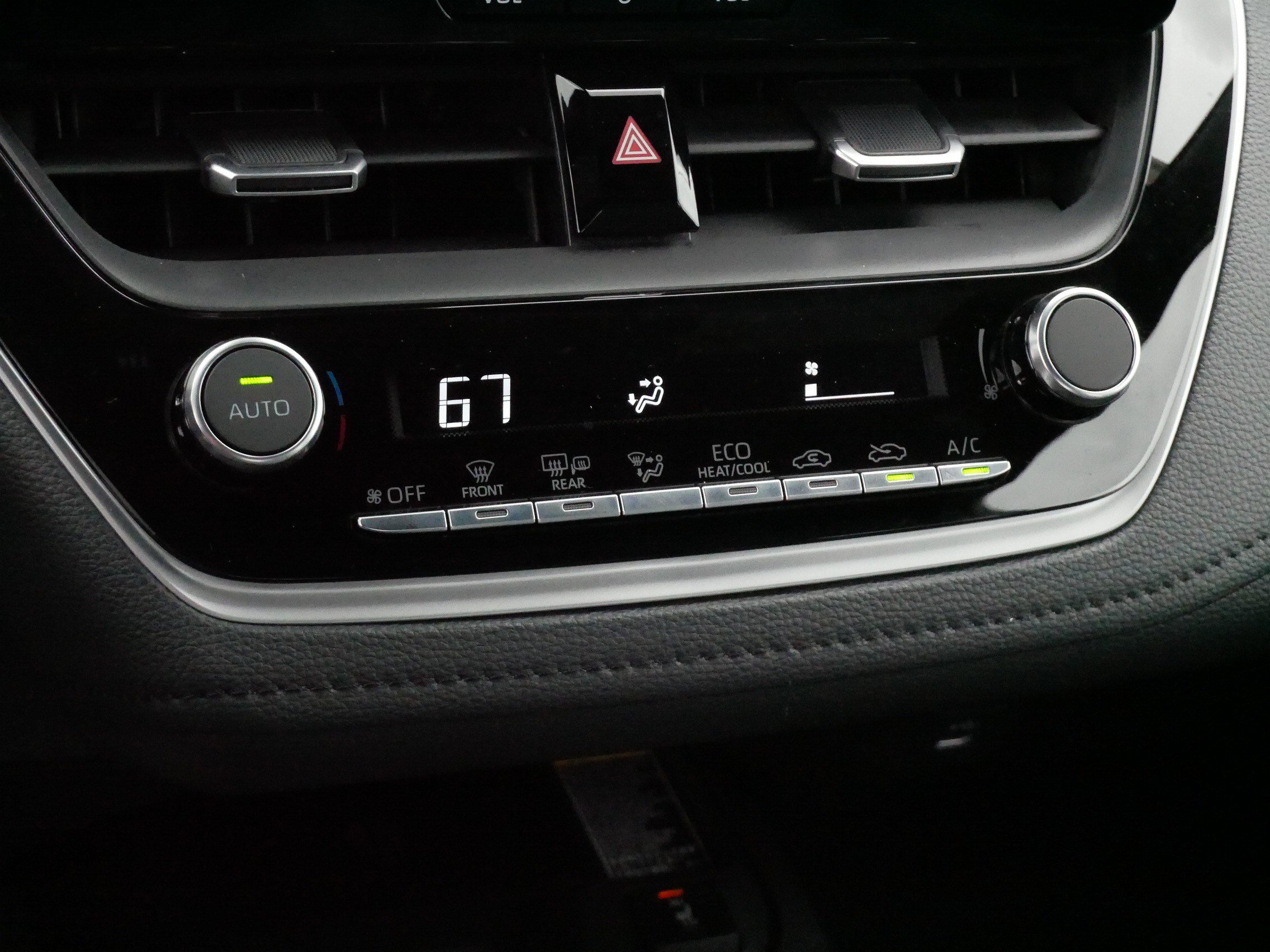 Certified 2025 Toyota Corolla XSE FWD image 23