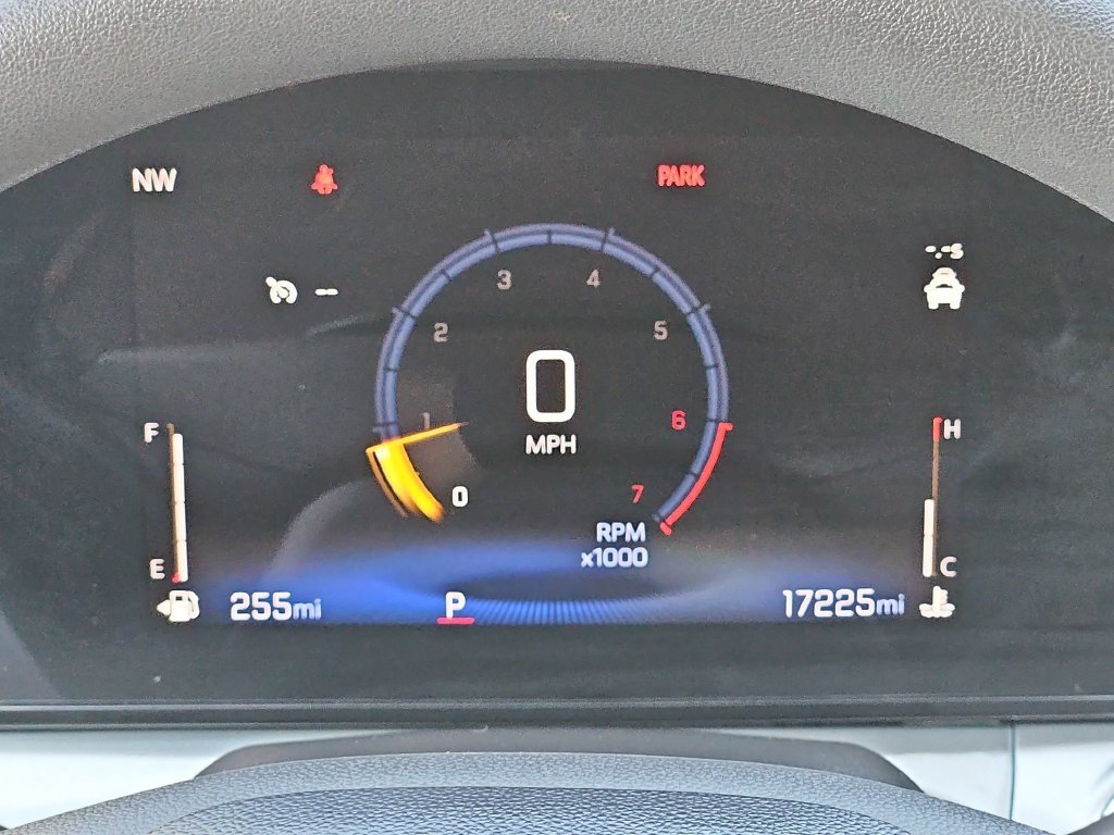 Used 2026 Chevrolet Trax LT FWD image 16
