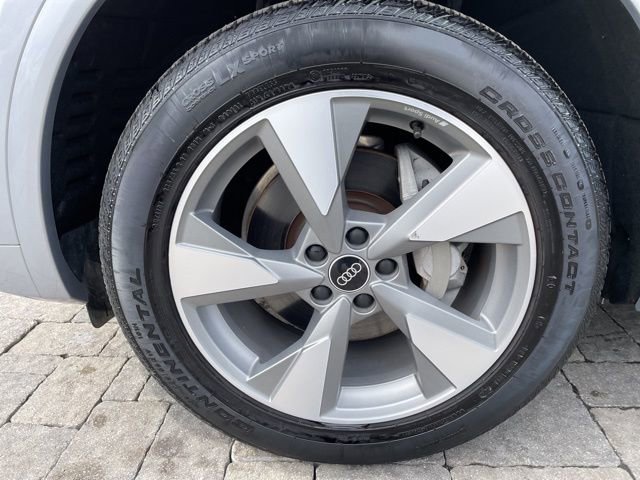 Used 2023 Audi Q5 2.0T Premium Plus w/ Premium Plus Package AWD/4WD image 39