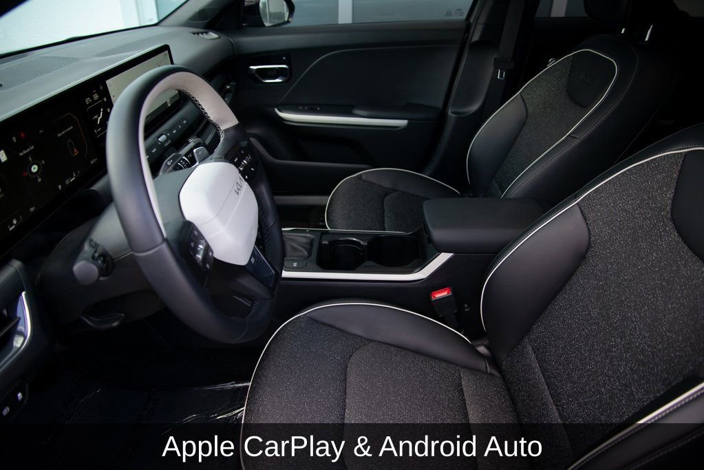 Used 2025 Kia K4 GT-Line w/ GT-Line Sunroof Package image 13