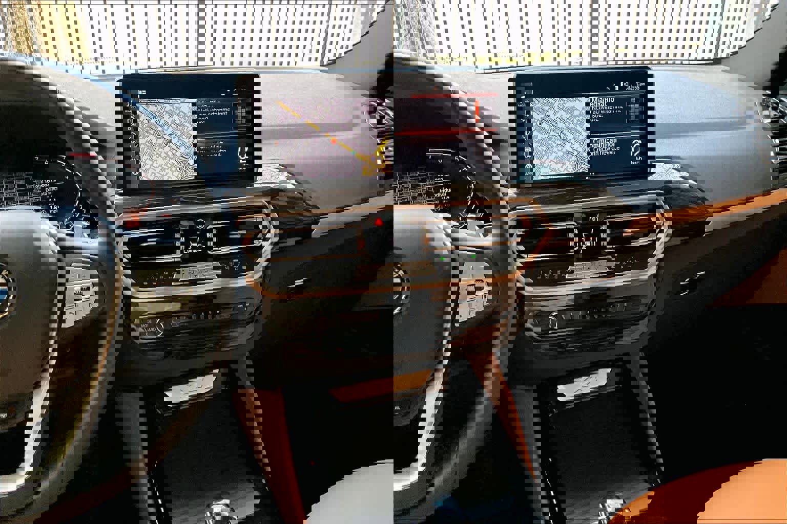 Certified 2025 BMW X4 xDrive30i image 6