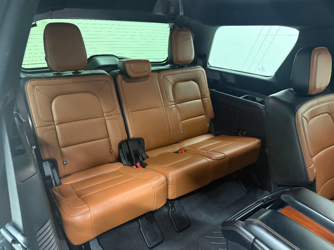 Used 2018 Lincoln Navigator Reserve w/ Technology Package image 30