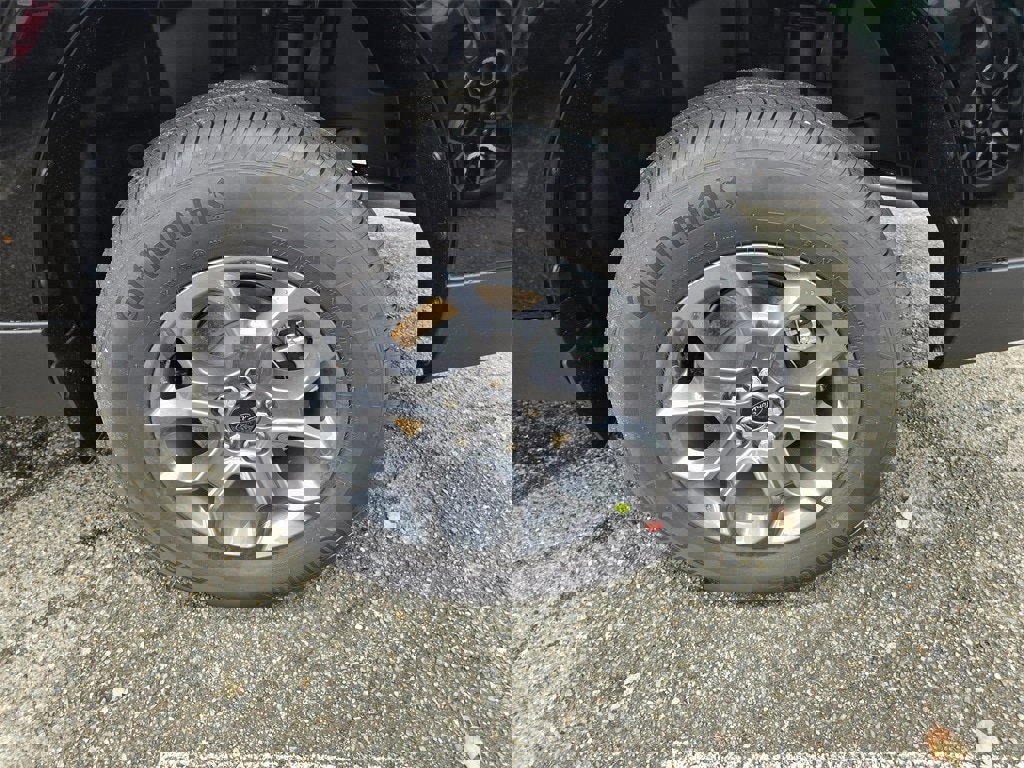 New 2025 Ford Maverick XLT w/ XLT Luxury Package image 9