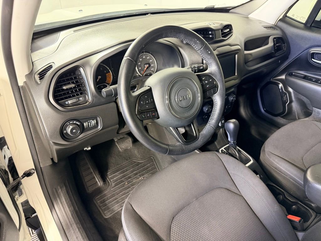 Used 2020 Jeep Renegade Altitude image 32