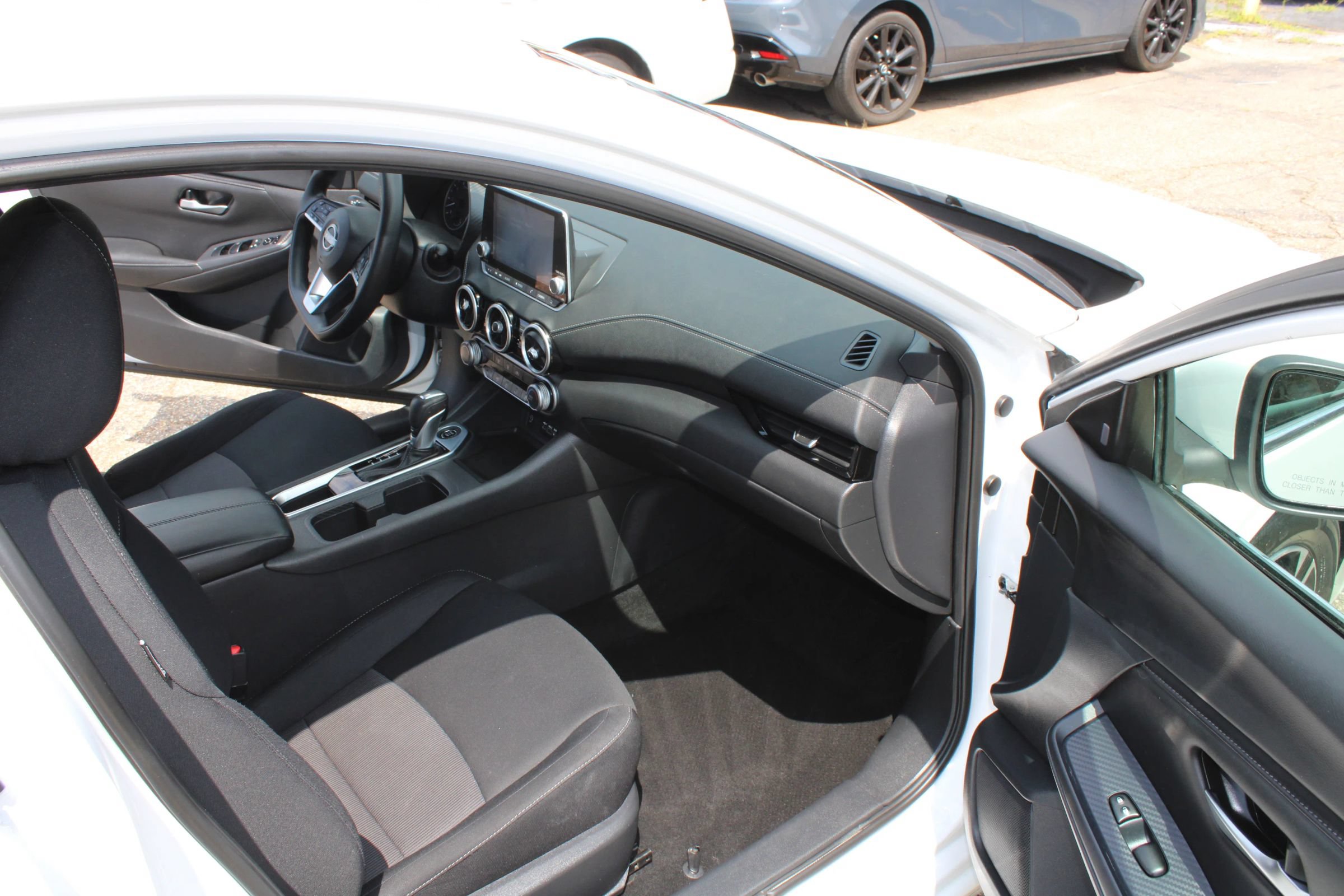 Used 2024 Nissan Sentra SV FWD image 23