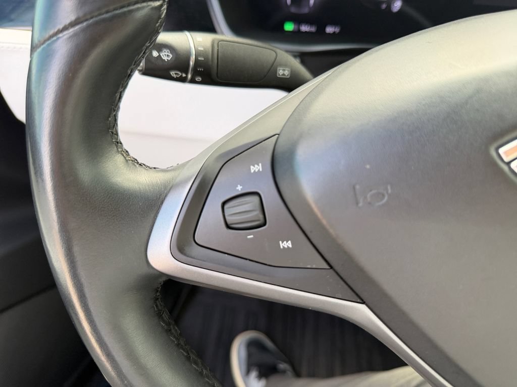 Used 2020 Tesla Model X Long Range AWD/4WD image 22