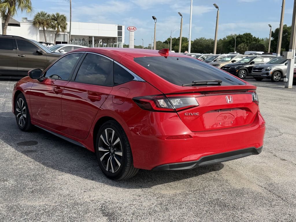 Used 2024 Honda Civic EX-L image 8
