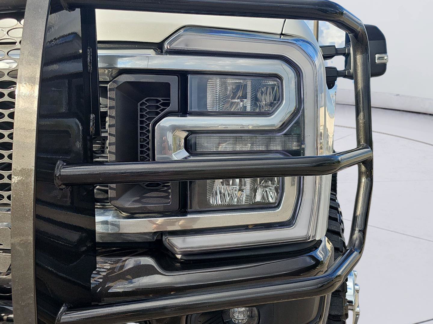 Used 2025 Ford F350 King Ranch w/ FX4 Off-Road Package AWD/4WD image 10