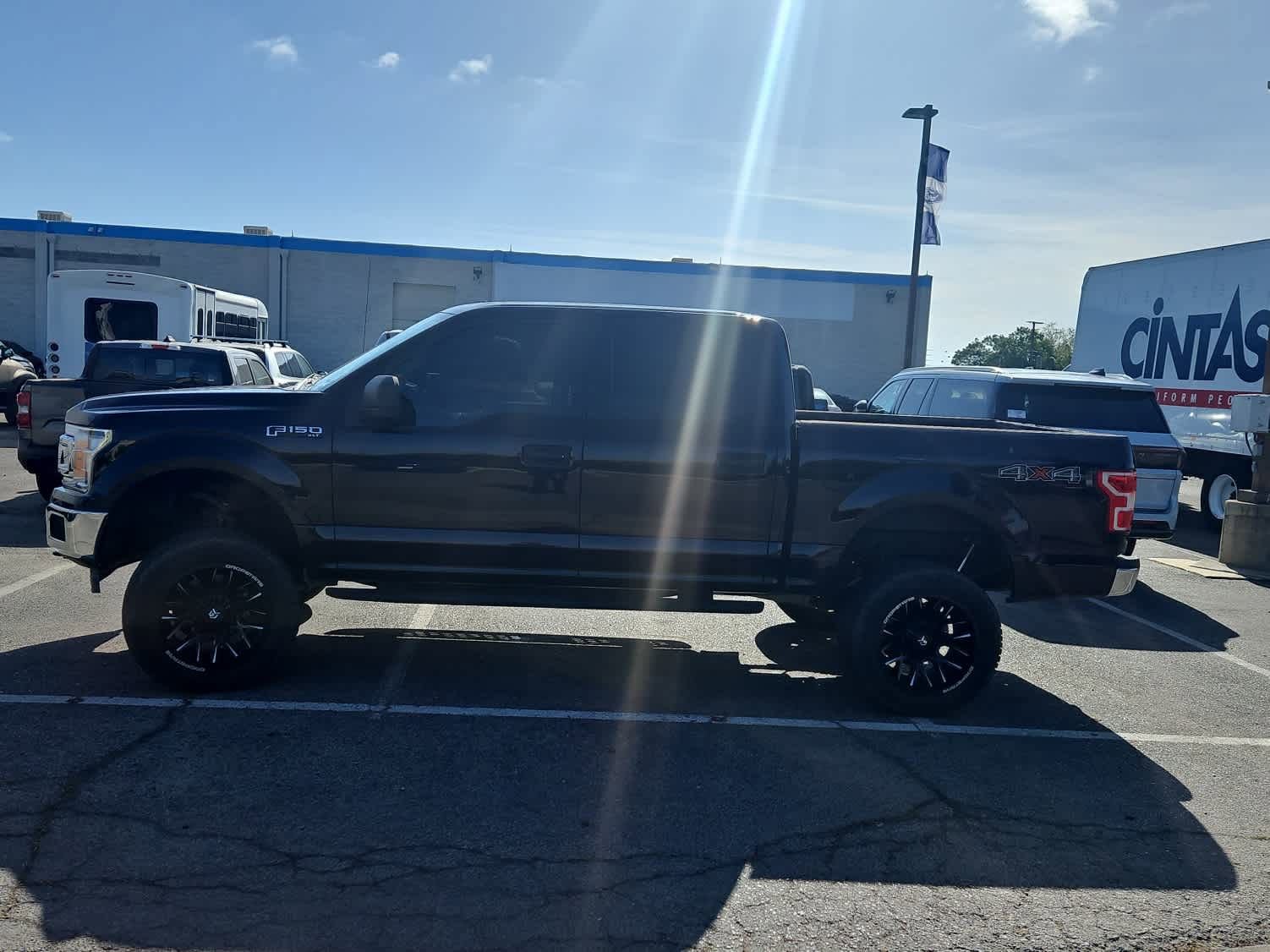 Used 2020 Ford F150 XLT w/ Equipment Group 301A Mid image 5