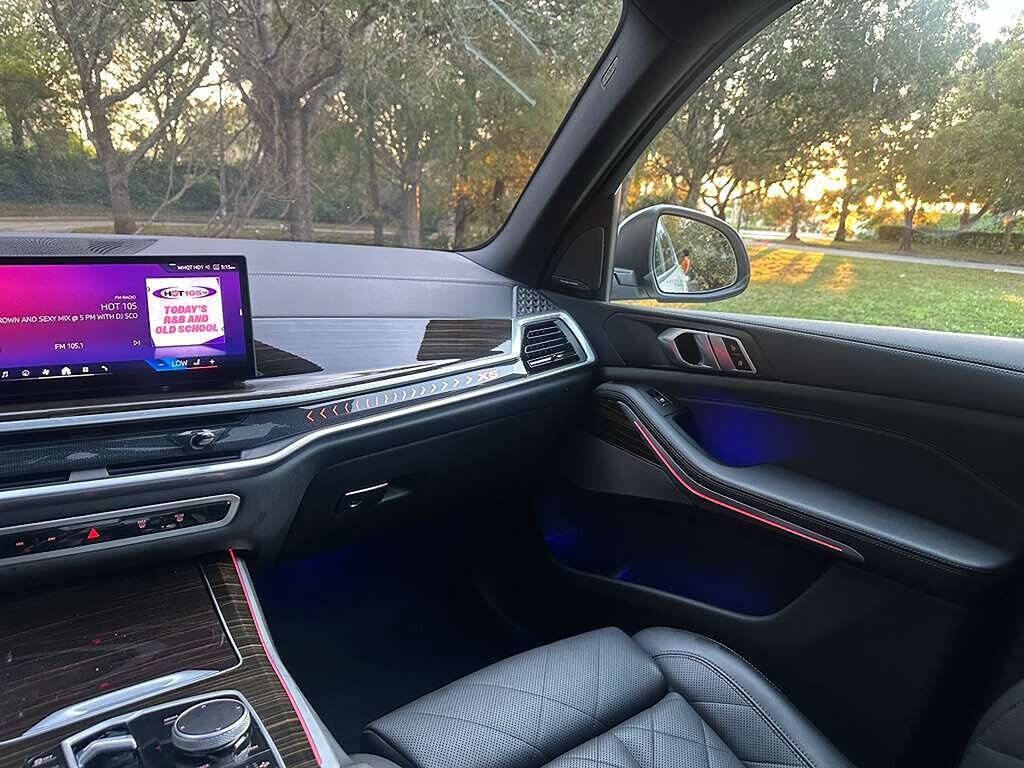Used 2024 BMW X5 xDrive50e AWD/4WD image 15