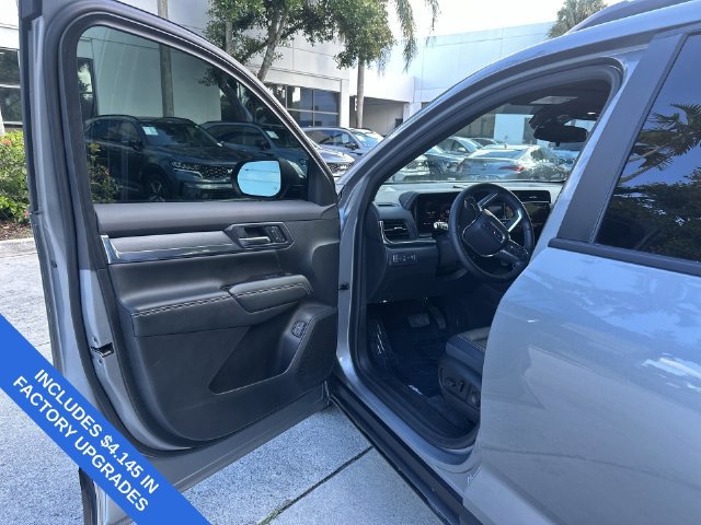 Used 2025 GMC Terrain Elevation w/ Elevation Premium Package AWD/4WD image 22