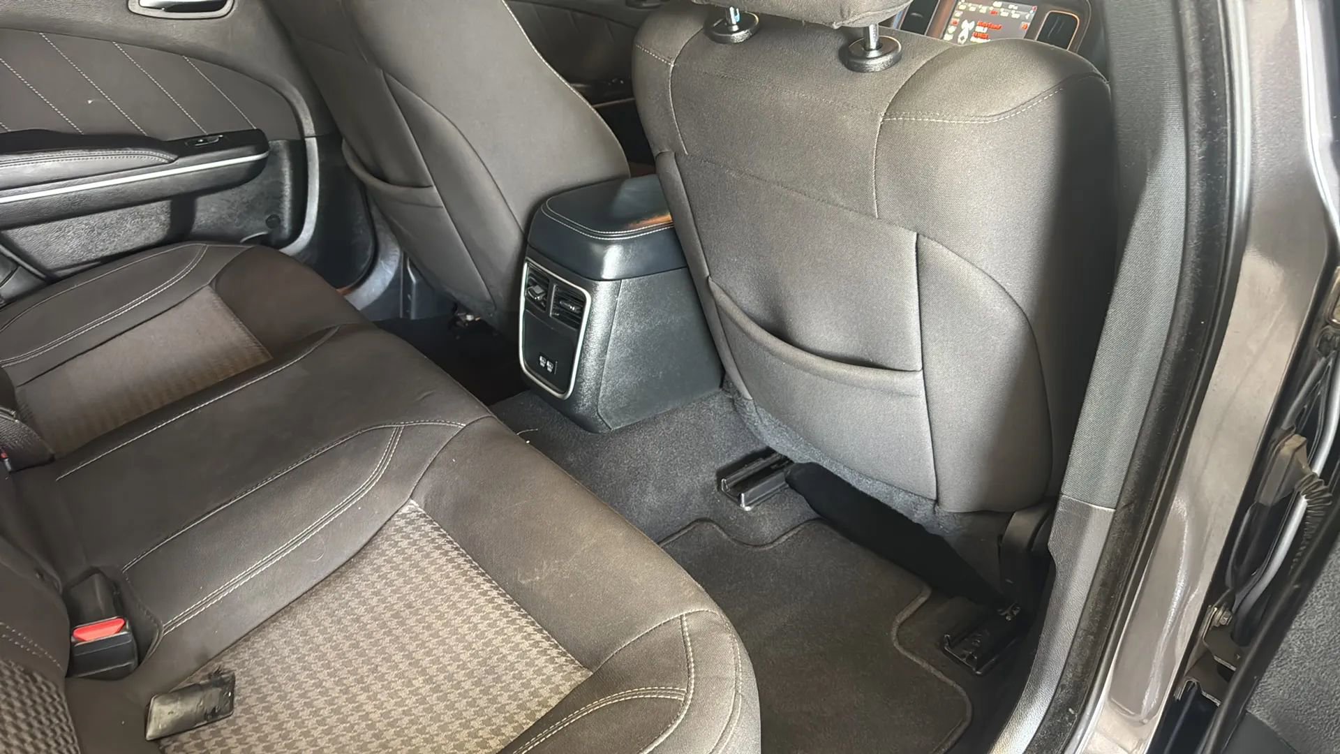 Used 2023 Dodge Charger SXT RWD image 25