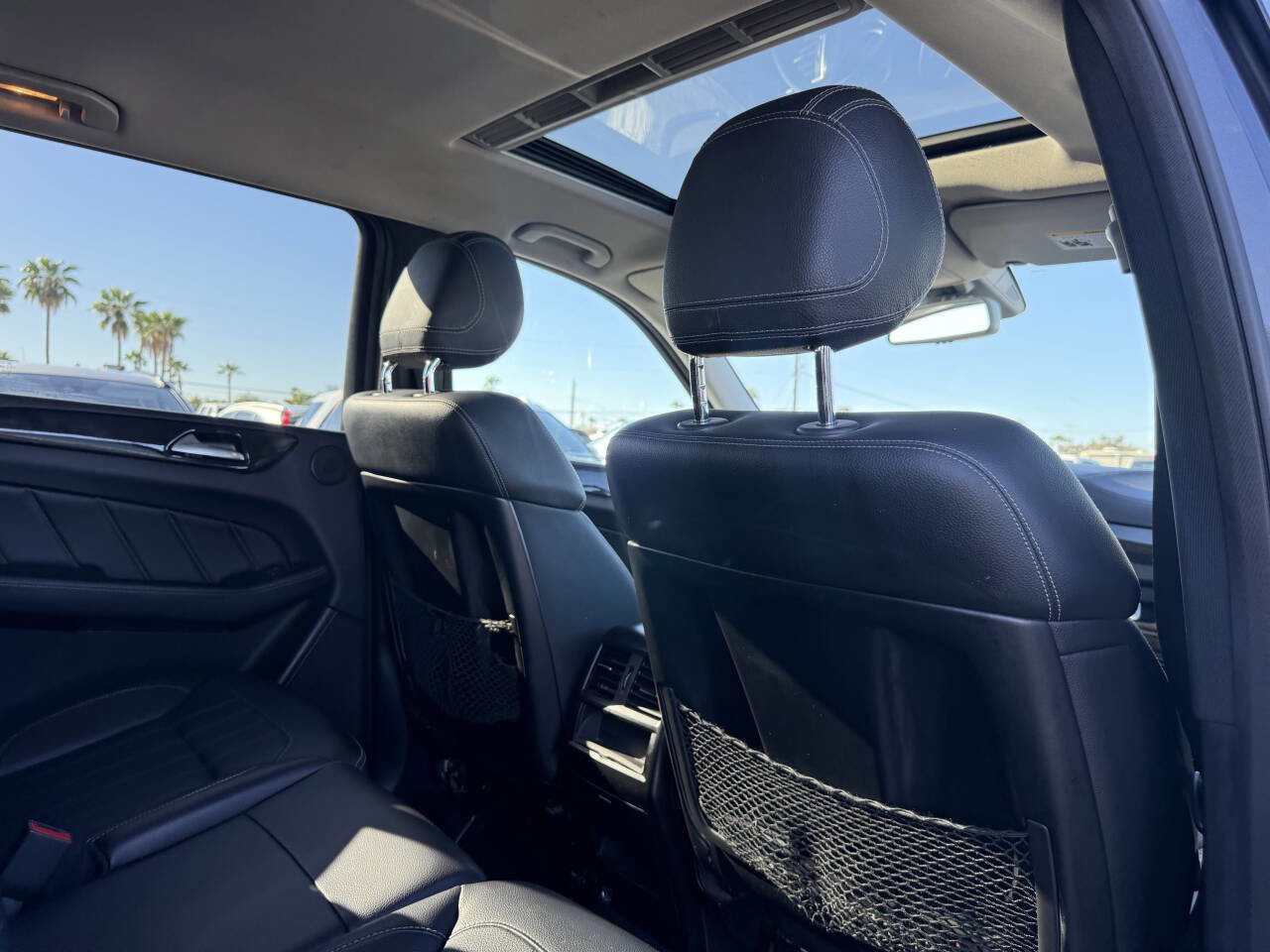 Used 2015 Mercedes-Benz GL 450 4MATIC image 32