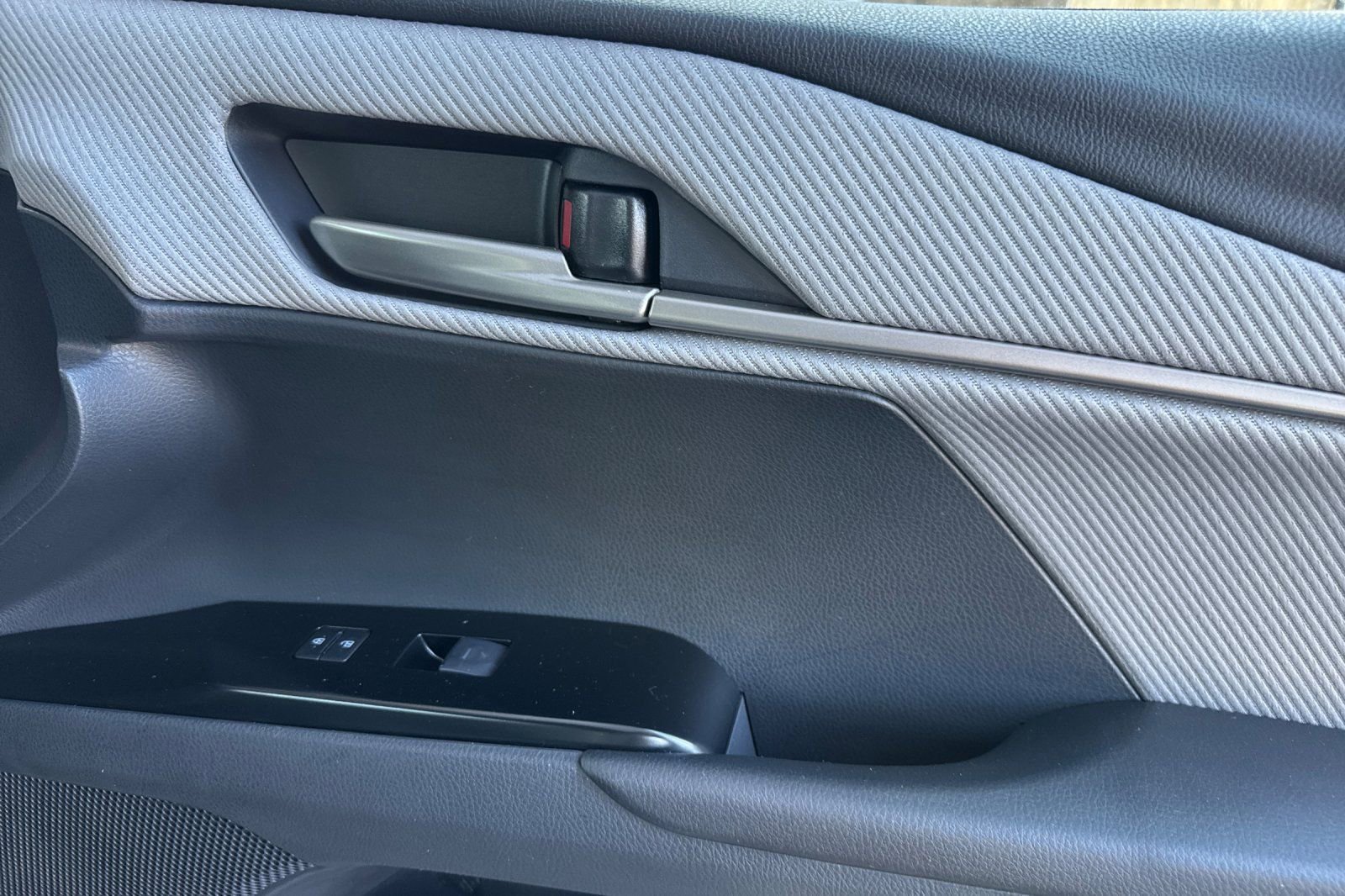 New 2026 Toyota Camry SE FWD image 19