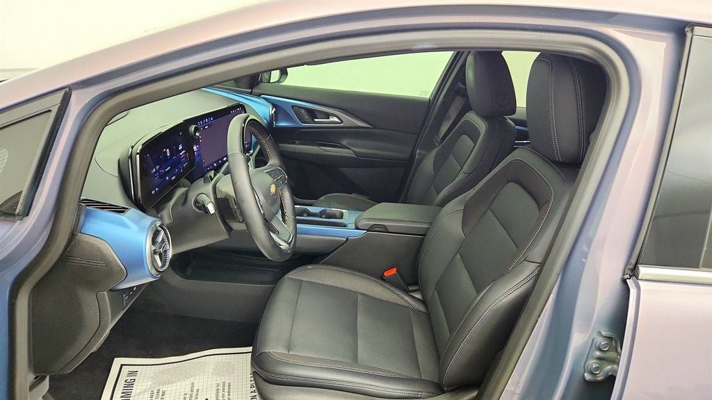 Used 2024 Chevrolet Equinox EV LT w/ Active Safety Package 3 FWD image 19