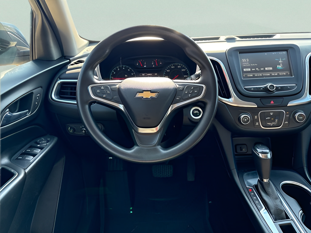 Used 2018 Chevrolet Equinox LT FWD image 19