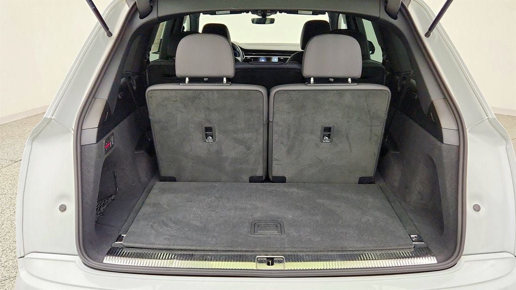 Used 2025 Audi Q7 3.0T Premium Plus AWD/4WD image 23