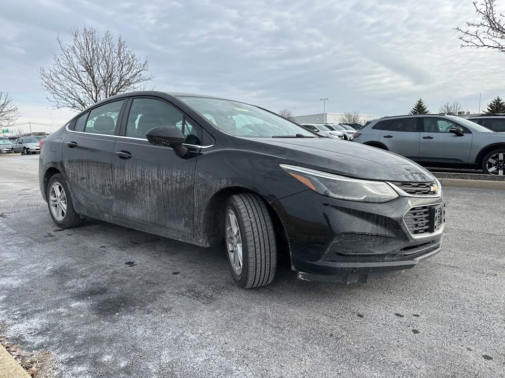 Used 2018 Chevrolet Cruze LT w/ Convenience Package image 12