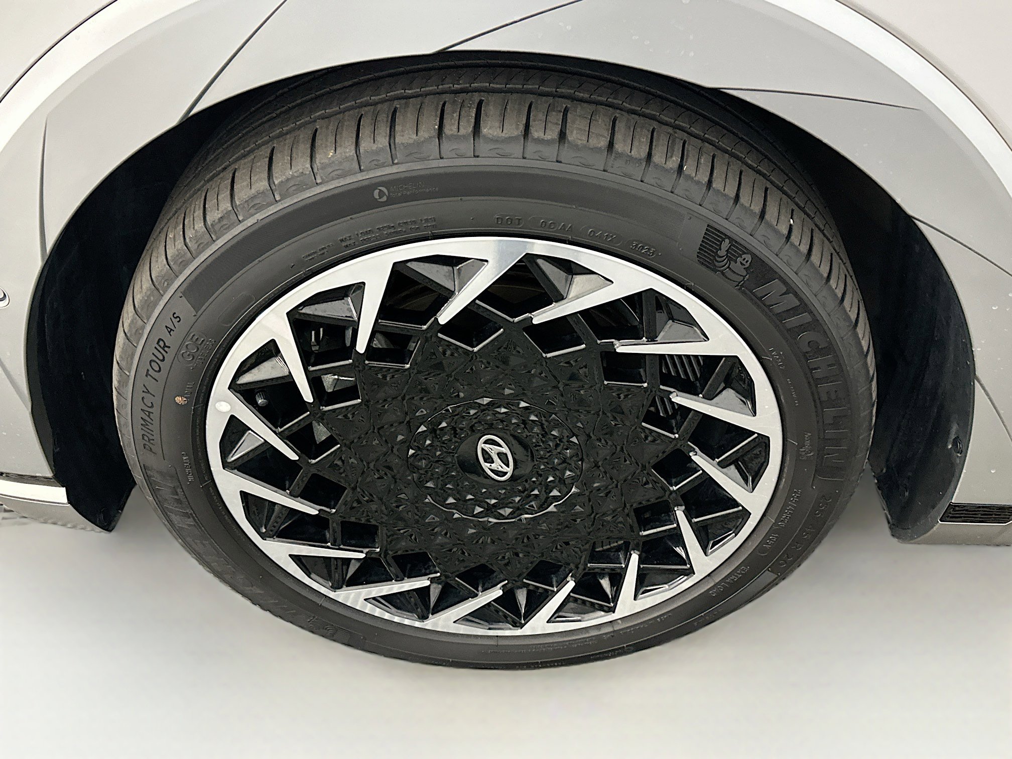 Used 2024 Hyundai Ioniq 5 Limited image 11