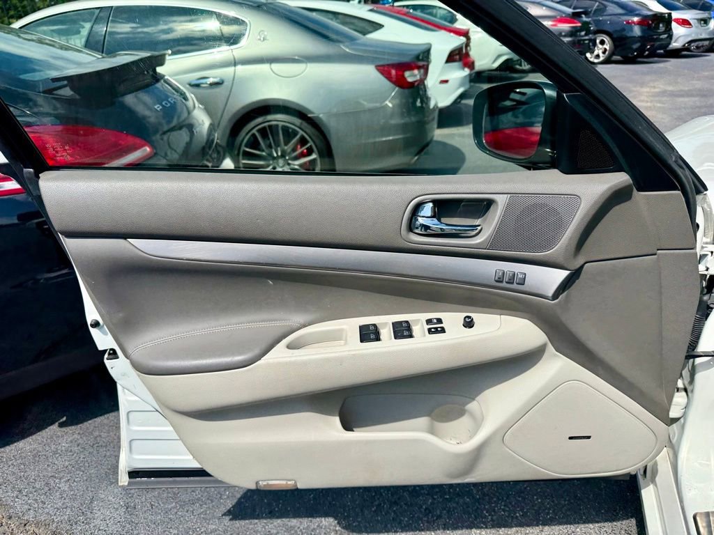 Used 2012 INFINITI G37 x Sedan w/ Premium Pkg AWD/4WD image 10