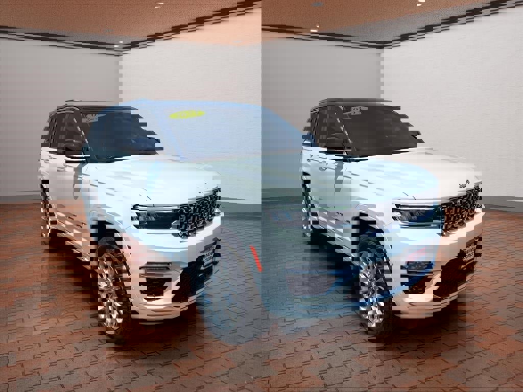 Used 2023 Jeep Grand Cherokee Summit w/ Adv Protech Group IV image 2