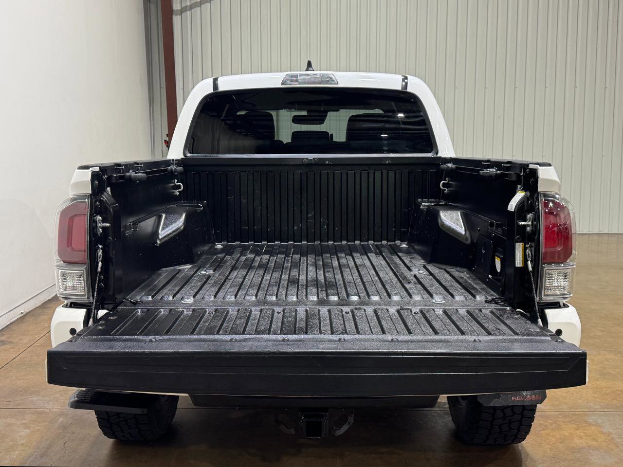 Used 2021 Toyota Tacoma TRD Off-Road w/ Technology Package AWD/4WD image 44