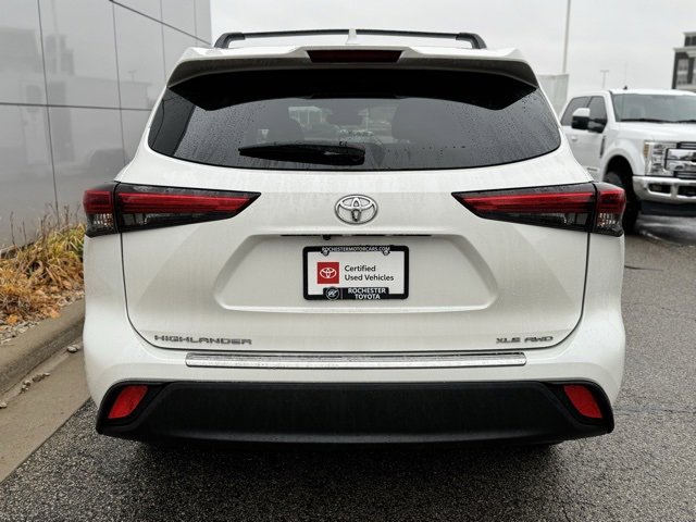 Certified 2020 Toyota Highlander XLE image 44