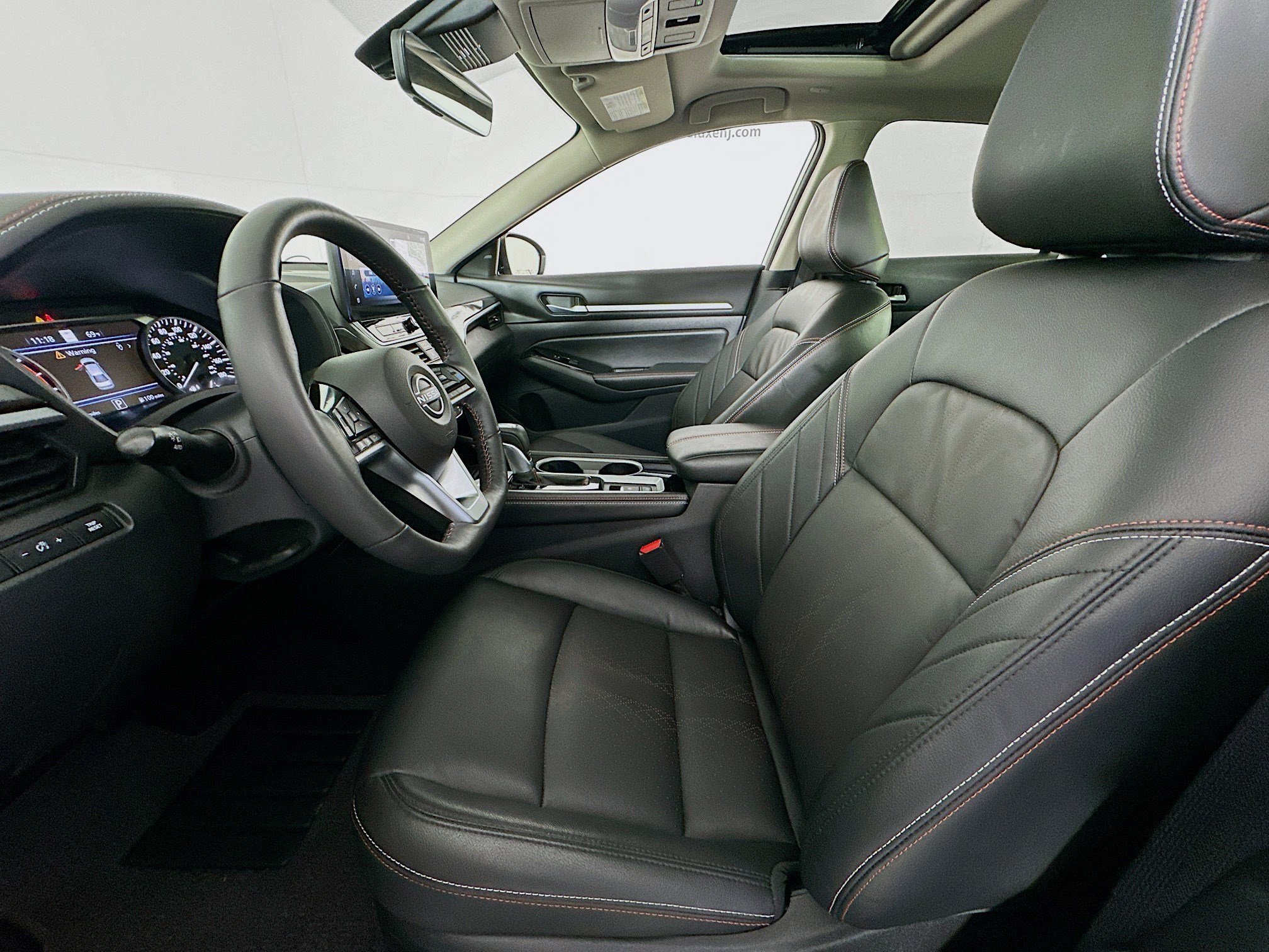 Used 2024 Nissan Altima 2.0 SR image 21