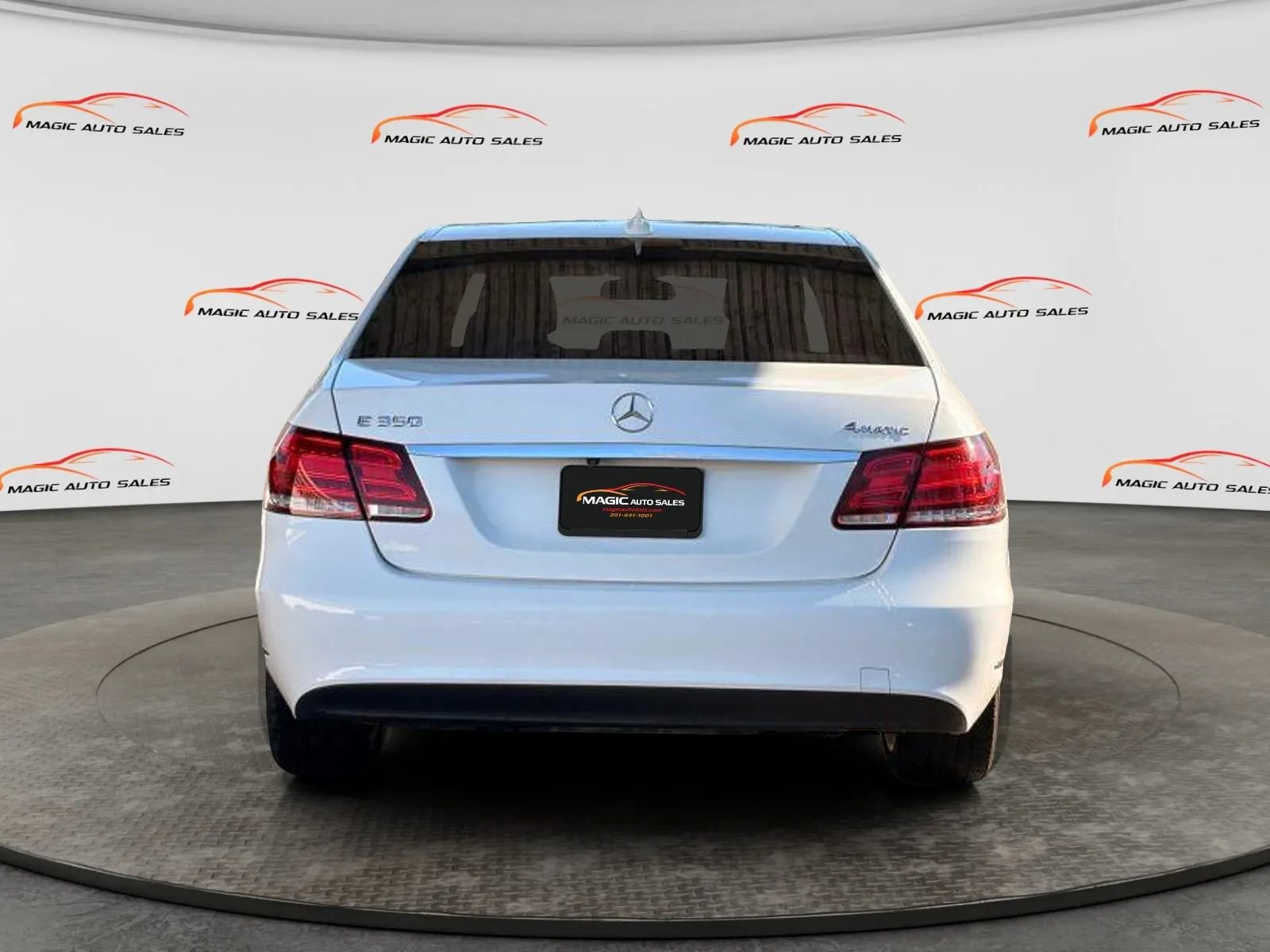 Used 2015 Mercedes-Benz E 350 4MATIC Sedan image 8
