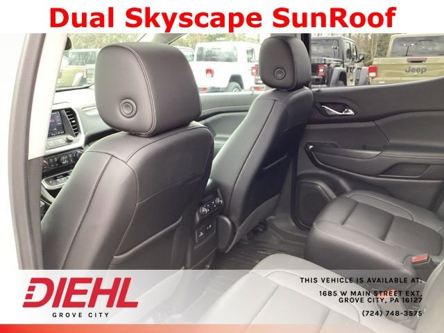 Used 2023 GMC Acadia SLT w/ Elevation Edition image 18