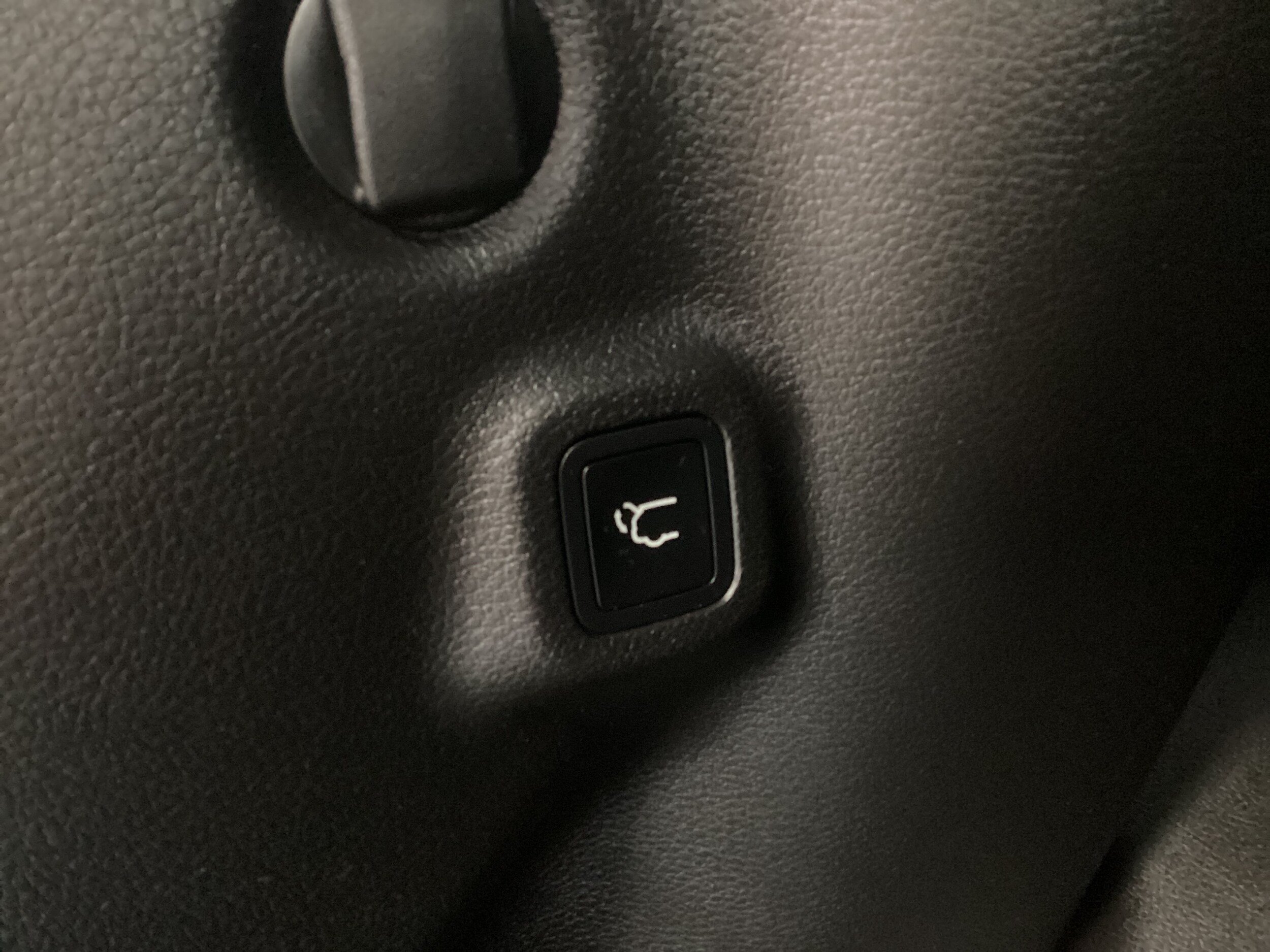 Used 2025 Jeep Compass Limited w/ Elite Group AWD/4WD image 6
